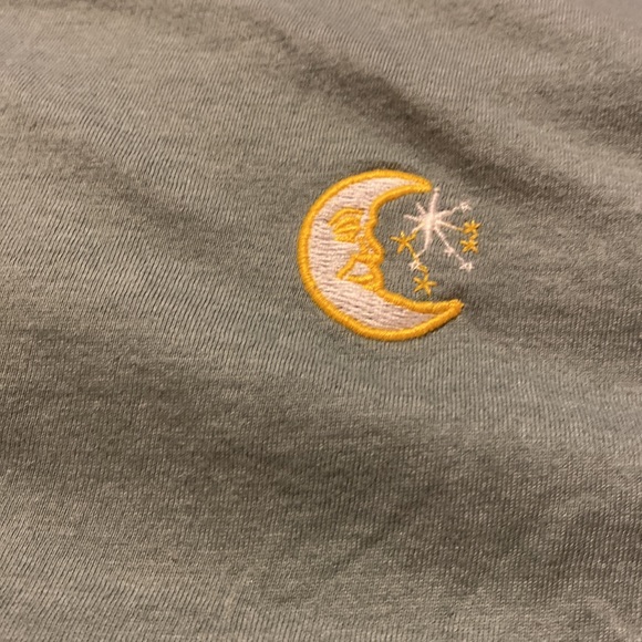 Juniors crop top, size medium. Cute crop - Picture 2 of 7